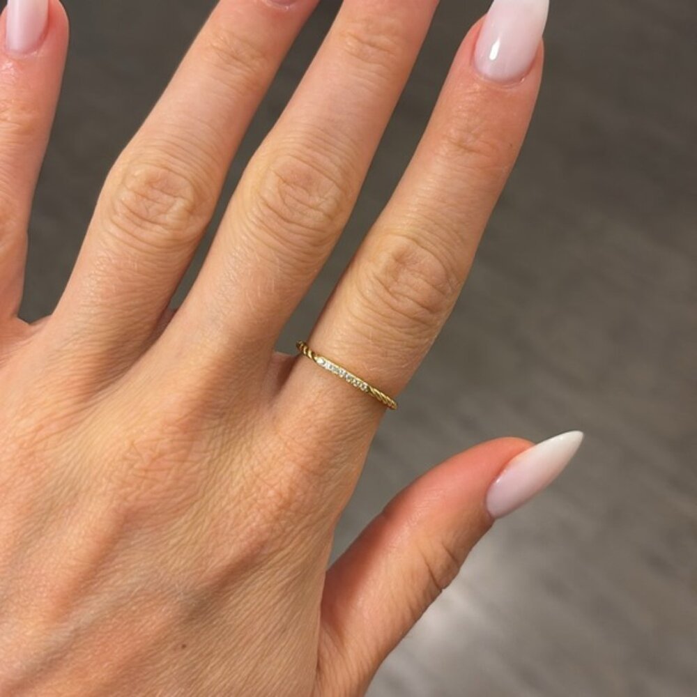 The Nora Gold twist thin dainty braided ring Sz 7 s925 sterling silver gold